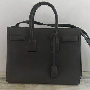 GREAT CONDITION -SAINT LAURENT
Calfskin Small Sac De Jour Grey